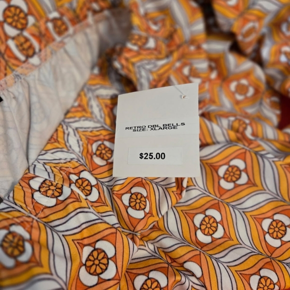 Geometric Patterned Ruffle Bell Bottom Pants - Picture 7 of 8